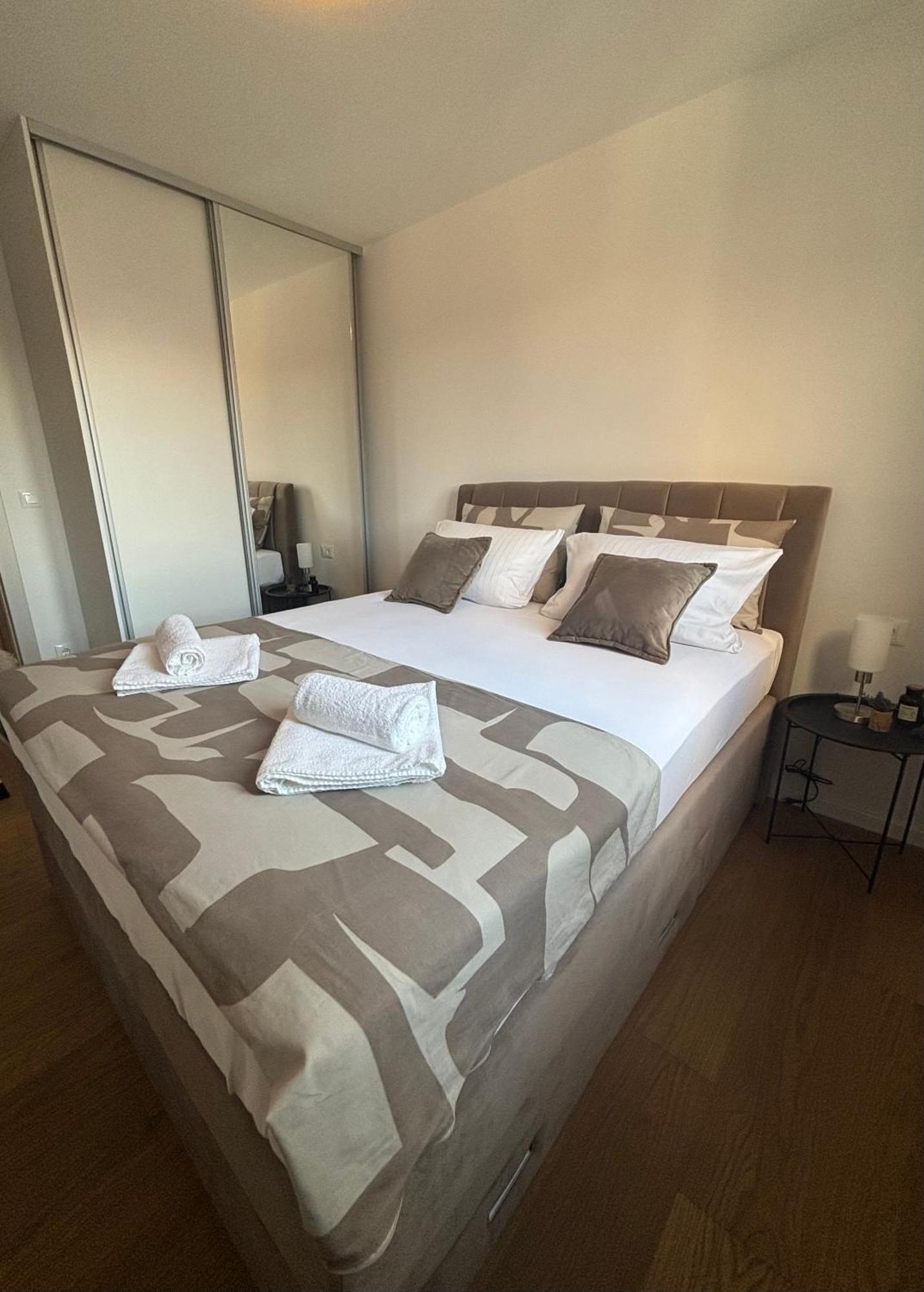 Lusso Di Luxe Suits Apartamento